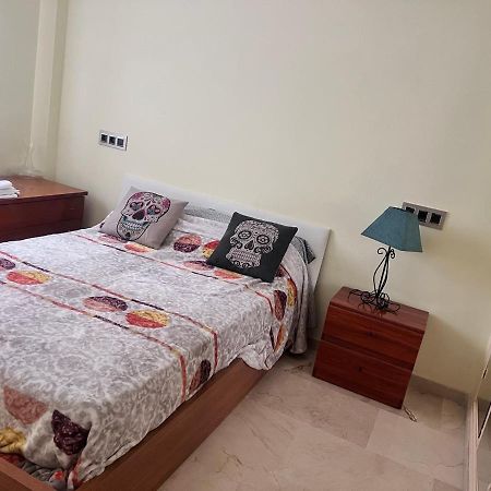 Casa Ideal Familias Y Grupos Con Balcones Exterior Soleada Patios Cerca Alhambra, Sierra Nevada, Rio Genil, Lancha Del Genil, Parque Llano Y Reloj Del Sol Con Barbacoas, Campo De Futbol, Circuito Gimnasia Apartment Granada Ngoại thất bức ảnh