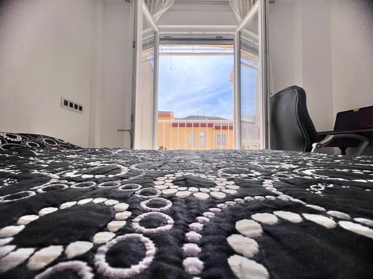 Casa Ideal Familias Y Grupos Con Balcones Exterior Soleada Patios Cerca Alhambra, Sierra Nevada, Rio Genil, Lancha Del Genil, Parque Llano Y Reloj Del Sol Con Barbacoas, Campo De Futbol, Circuito Gimnasia Apartment Granada Ngoại thất bức ảnh