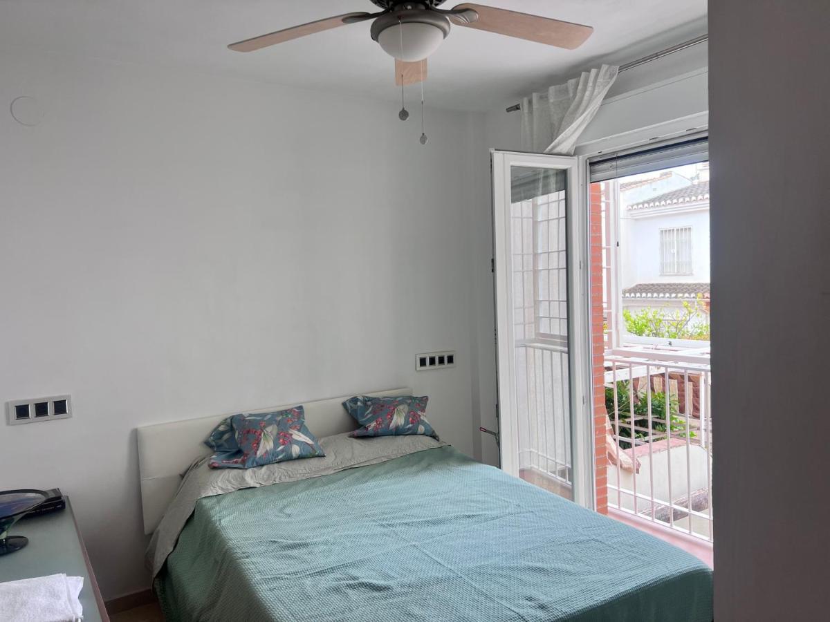 Casa Ideal Familias Y Grupos Con Balcones Exterior Soleada Patios Cerca Alhambra, Sierra Nevada, Rio Genil, Lancha Del Genil, Parque Llano Y Reloj Del Sol Con Barbacoas, Campo De Futbol, Circuito Gimnasia Apartment Granada Ngoại thất bức ảnh
