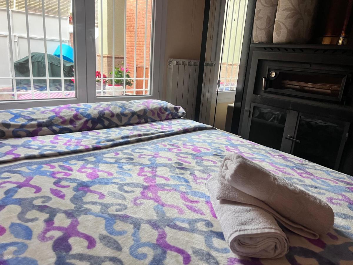 Casa Ideal Familias Y Grupos Con Balcones Exterior Soleada Patios Cerca Alhambra, Sierra Nevada, Rio Genil, Lancha Del Genil, Parque Llano Y Reloj Del Sol Con Barbacoas, Campo De Futbol, Circuito Gimnasia Apartment Granada Ngoại thất bức ảnh