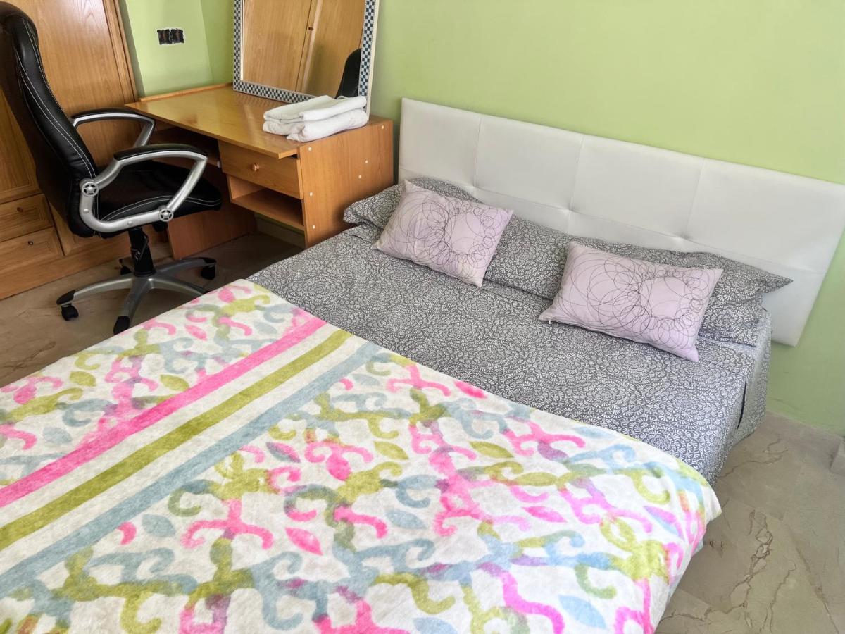 Casa Ideal Familias Y Grupos Con Balcones Exterior Soleada Patios Cerca Alhambra, Sierra Nevada, Rio Genil, Lancha Del Genil, Parque Llano Y Reloj Del Sol Con Barbacoas, Campo De Futbol, Circuito Gimnasia Apartment Granada Ngoại thất bức ảnh